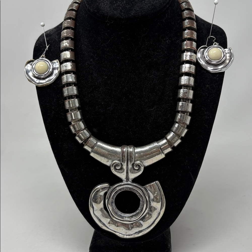COLLEZIONE ALESSANDRO Inka Necklace and Pierced Earring Set